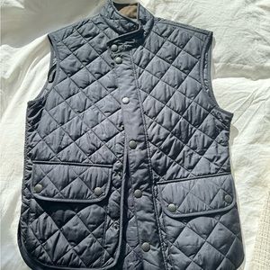 Barbour men’s navy blue vest (medium)